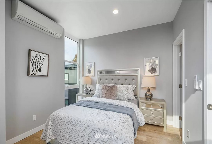 417 Martin Luther King JR Wy S, Seattle, Washington 98144, 2 Bedrooms Bedrooms, ,Residential Lease,For Rent,Martin Luther King JR Wy S,NWM1876745