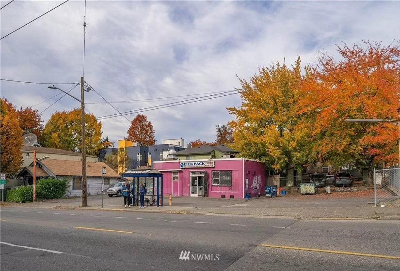 417 Martin Luther King JR Wy S, Seattle, Washington 98144, 2 Bedrooms Bedrooms, ,Residential Lease,For Rent,Martin Luther King JR Wy S,NWM1876745