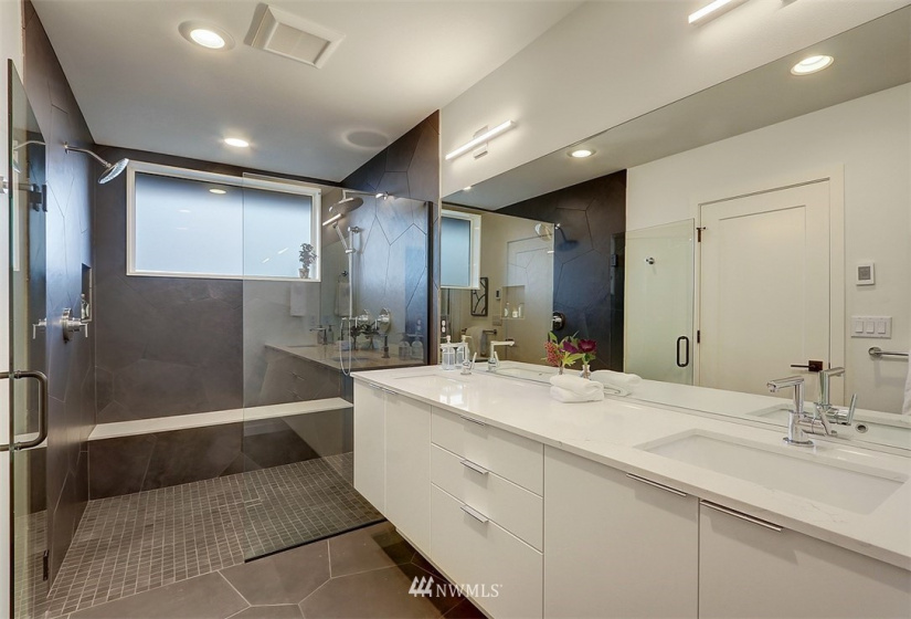 1518 A 5th, Seattle, Washington 98109, 3 Bedrooms Bedrooms, ,2 BathroomsBathrooms,Residential,For Sale,5th,NWM1876772