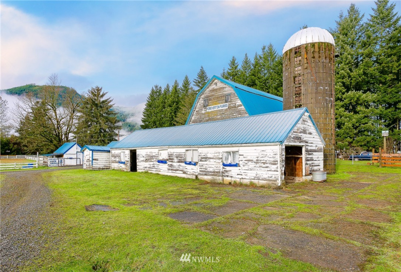 6407 Mt Baker Highway, Deming, Washington 98244, 3 Bedrooms Bedrooms, ,1 BathroomBathrooms,Residential,For Sale,Mt Baker Highway,NWM1876775