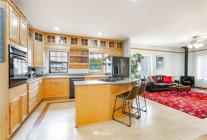 6407 Mt Baker Highway, Deming, Washington 98244, 3 Bedrooms Bedrooms, ,1 BathroomBathrooms,Residential,For Sale,Mt Baker Highway,NWM1876775