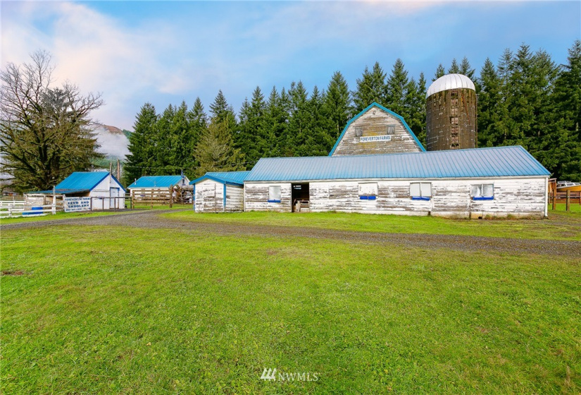 6407 Mt Baker Highway, Deming, Washington 98244, 3 Bedrooms Bedrooms, ,1 BathroomBathrooms,Residential,For Sale,Mt Baker Highway,NWM1876775