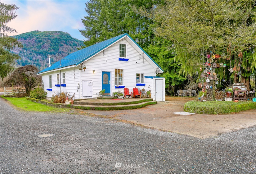6407 Mt Baker Highway, Deming, Washington 98244, 3 Bedrooms Bedrooms, ,1 BathroomBathrooms,Residential,For Sale,Mt Baker Highway,NWM1876775