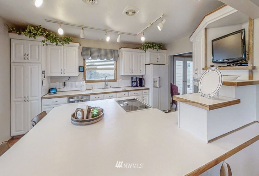 6397 Coyote Heights Road, Odessa, Washington 99159, 4 Bedrooms Bedrooms, ,1 BathroomBathrooms,Residential,For Sale,Coyote Heights Road,NWM1875569
