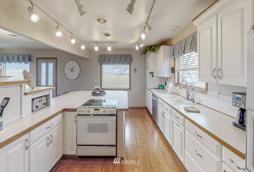 6397 Coyote Heights Road, Odessa, Washington 99159, 4 Bedrooms Bedrooms, ,1 BathroomBathrooms,Residential,For Sale,Coyote Heights Road,NWM1875569