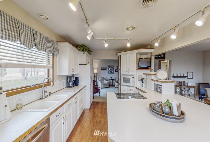 6397 Coyote Heights Road, Odessa, Washington 99159, 4 Bedrooms Bedrooms, ,1 BathroomBathrooms,Residential,For Sale,Coyote Heights Road,NWM1875569