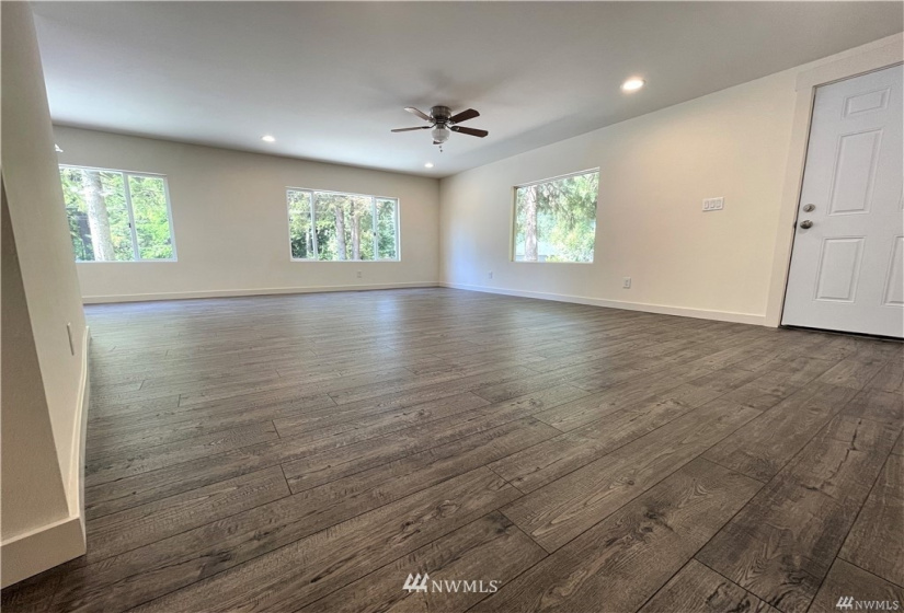 6147 Shamrock, Maple Falls, Washington 98266, 2 Bedrooms Bedrooms, ,2 BathroomsBathrooms,Residential,For Sale,PARADISE LAKES COUNTRY CLUB,Shamrock,NWM1876840