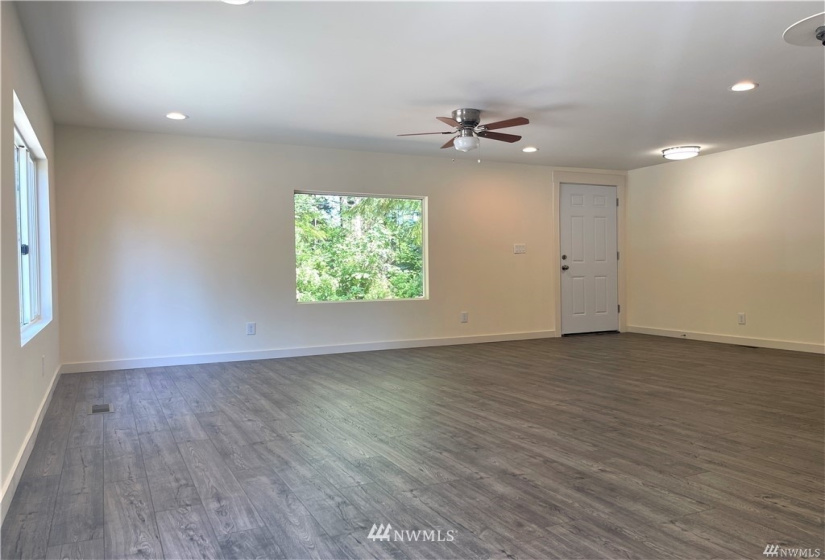 6147 Shamrock, Maple Falls, Washington 98266, 2 Bedrooms Bedrooms, ,2 BathroomsBathrooms,Residential,For Sale,PARADISE LAKES COUNTRY CLUB,Shamrock,NWM1876840