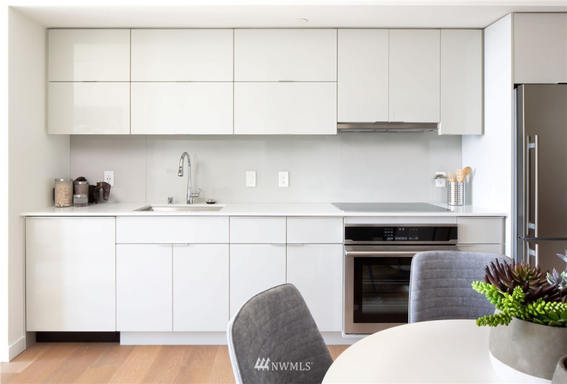 450 Main, Seattle, Washington 98104, 2 Bedrooms Bedrooms, ,1 BathroomBathrooms,Residential,For Sale,KODA Condominium,Main,NWM1876761
