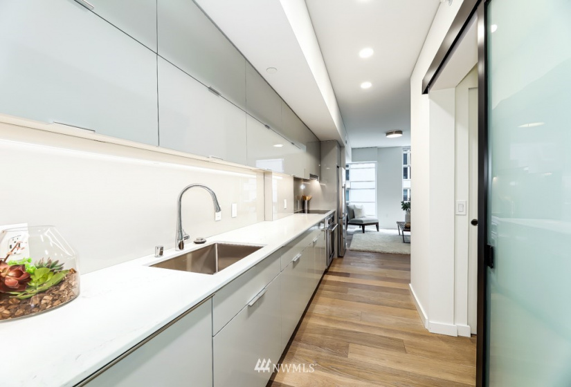 450 Main, Seattle, Washington 98104, 1 Bedroom Bedrooms, ,1 BathroomBathrooms,Residential,For Sale,KODA Condominium,Main,NWM1876751