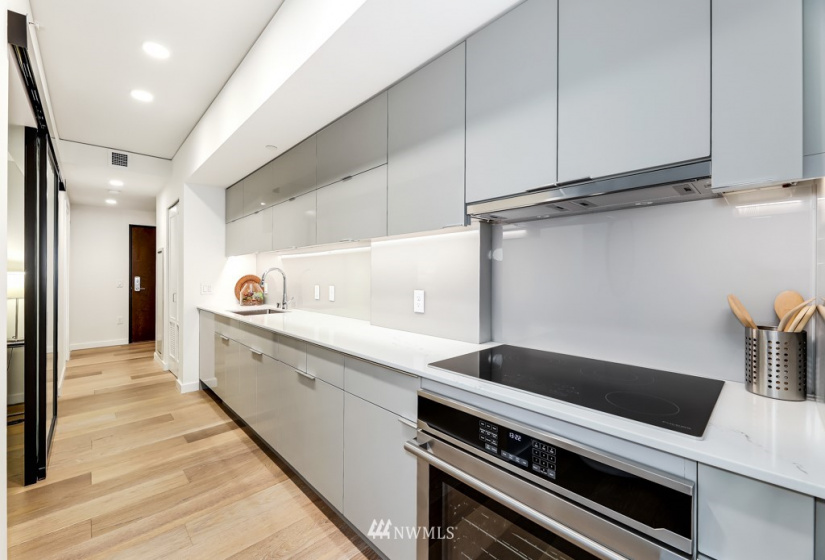 450 Main, Seattle, Washington 98104, 1 Bedroom Bedrooms, ,1 BathroomBathrooms,Residential,For Sale,KODA Condominium,Main,NWM1876751