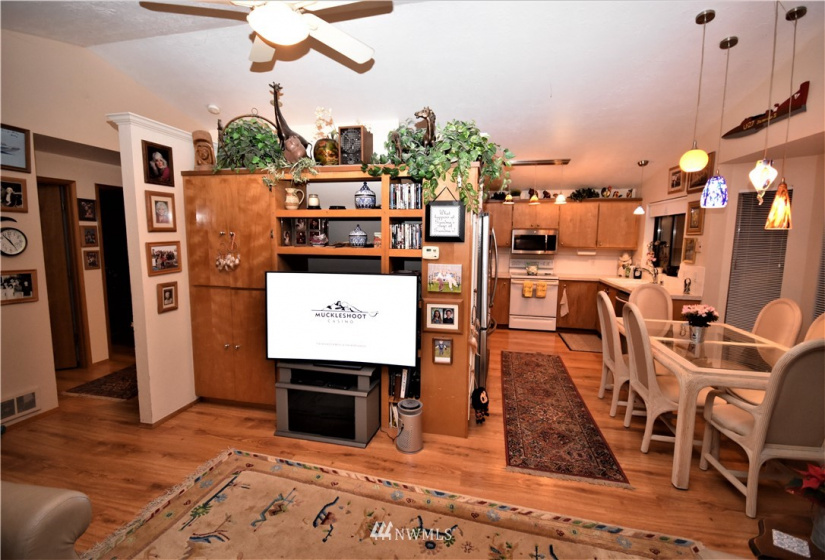 8129 Daniels Loop, Port Orchard, Washington 98366, 2 Bedrooms Bedrooms, ,1 BathroomBathrooms,Residential,For Sale,Daniels Plat of Manchester,Daniels Loop,NWM1876412