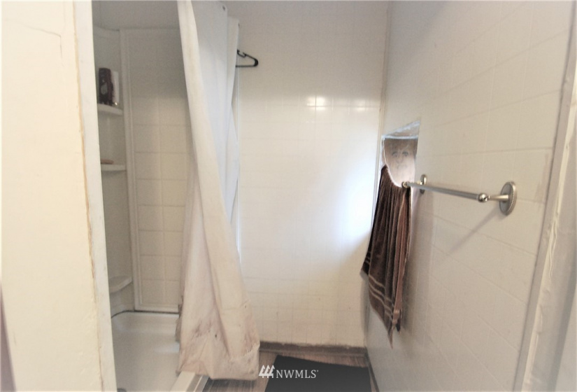 9119 Portland, Tacoma, Washington 98445, 1 Bedroom Bedrooms, ,Residential,For Sale,Midlanders Div,Portland,NWM1876934