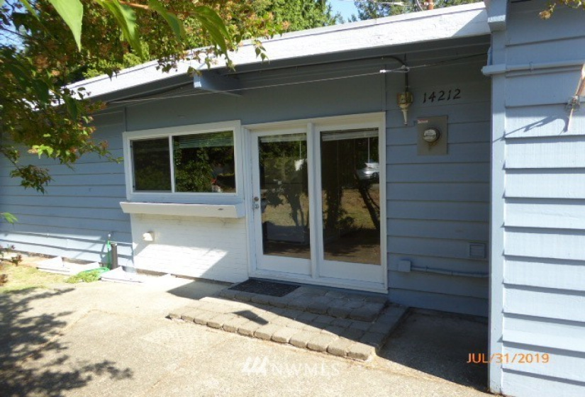 14212 37th, Bellevue, Washington 98006, 4 Bedrooms Bedrooms, ,1 BathroomBathrooms,Residential Lease,For Rent,37th,NWM1876997