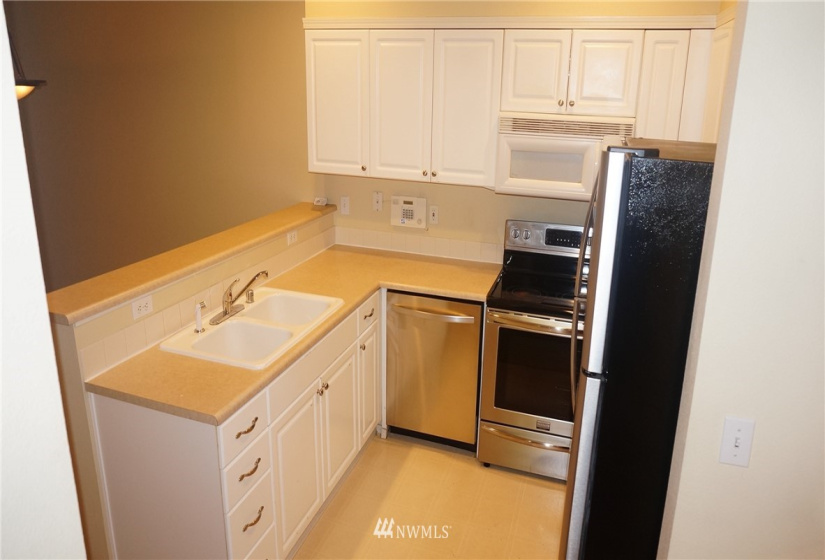 1800 40th, Renton, Washington 98056, 3 Bedrooms Bedrooms, ,1 BathroomBathrooms,Residential Lease,For Rent,40th,NWM1876998