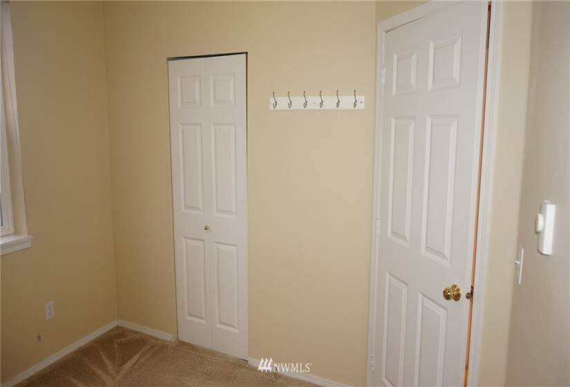 1800 40th, Renton, Washington 98056, 3 Bedrooms Bedrooms, ,1 BathroomBathrooms,Residential Lease,For Rent,40th,NWM1876998