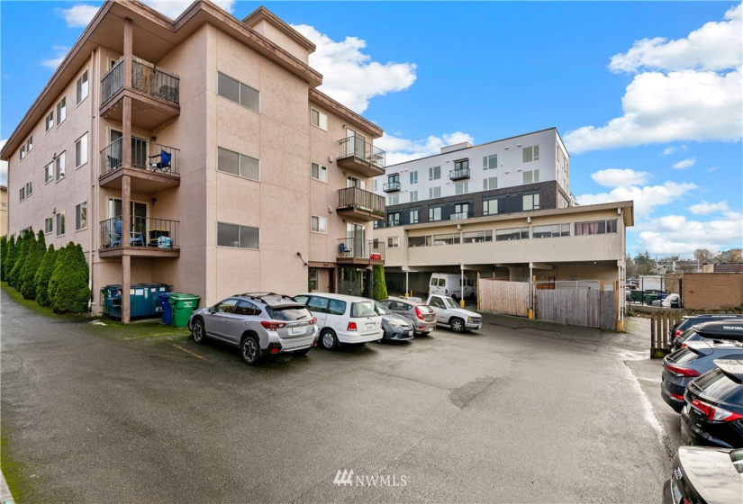 8541 Phinney, Seattle, Washington 98103, ,Residential Income,For Sale,Phinney,NWM1876199