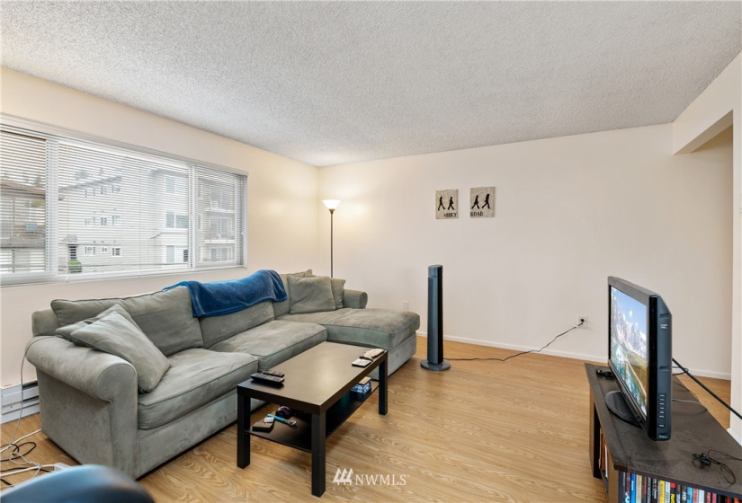 8541 Phinney, Seattle, Washington 98103, ,Residential Income,For Sale,Phinney,NWM1876199