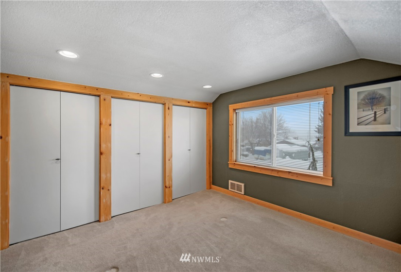 215 Birch, Waterville, Washington 98858, 2 Bedrooms Bedrooms, ,1 BathroomBathrooms,Residential,For Sale,Waterville Original,Birch,NWM1877039