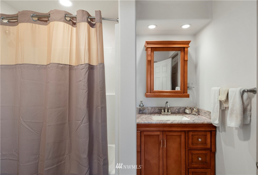 215 Birch, Waterville, Washington 98858, 2 Bedrooms Bedrooms, ,1 BathroomBathrooms,Residential,For Sale,Waterville Original,Birch,NWM1877039