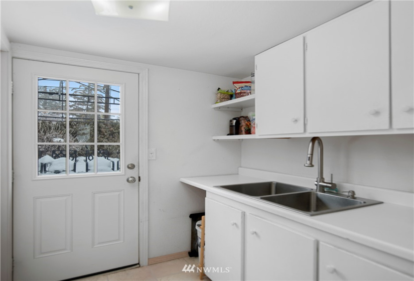 215 Birch, Waterville, Washington 98858, 2 Bedrooms Bedrooms, ,1 BathroomBathrooms,Residential,For Sale,Waterville Original,Birch,NWM1877039