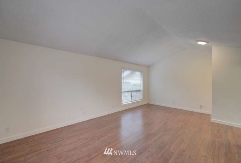 2440 140th, Bellevue, Washington 98005, 2 Bedrooms Bedrooms, ,Residential Lease,For Rent,Innisglen,140th,NWM1877153