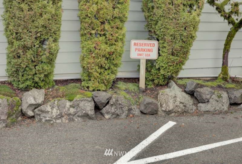 2440 140th, Bellevue, Washington 98005, 2 Bedrooms Bedrooms, ,Residential Lease,For Rent,Innisglen,140th,NWM1877153