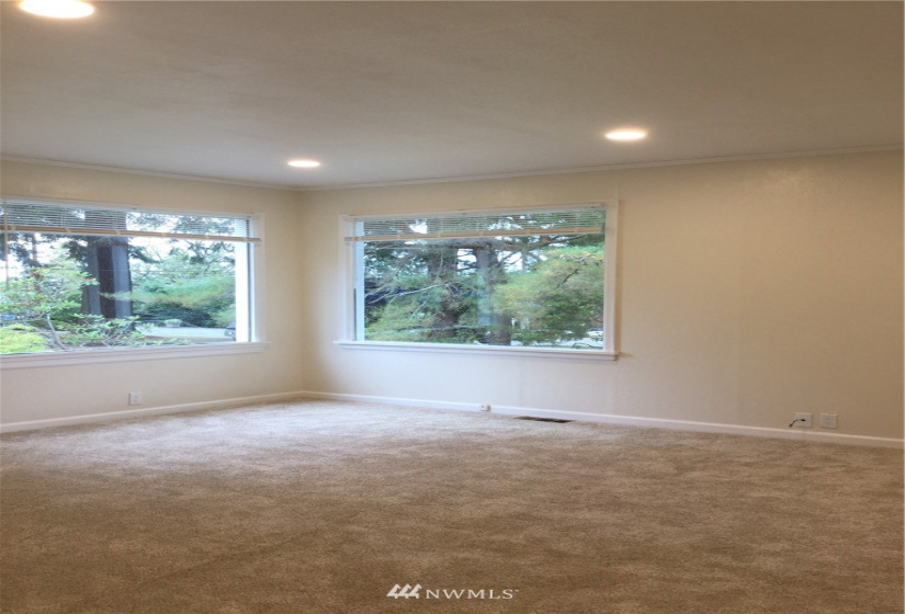 20046 10th, Shoreline, Washington 98177, 2 Bedrooms Bedrooms, ,1 BathroomBathrooms,Residential Lease,For Rent,10th,NWM1877004