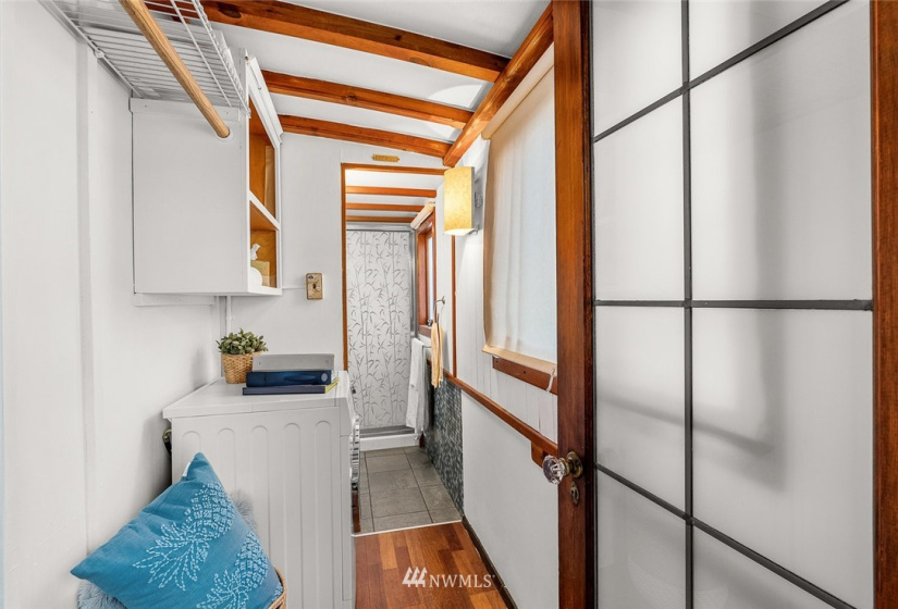2401 Northlake, Seattle, Washington 98103, 1 Bedroom Bedrooms, ,Residential,For Sale,Northlake,NWM1877051