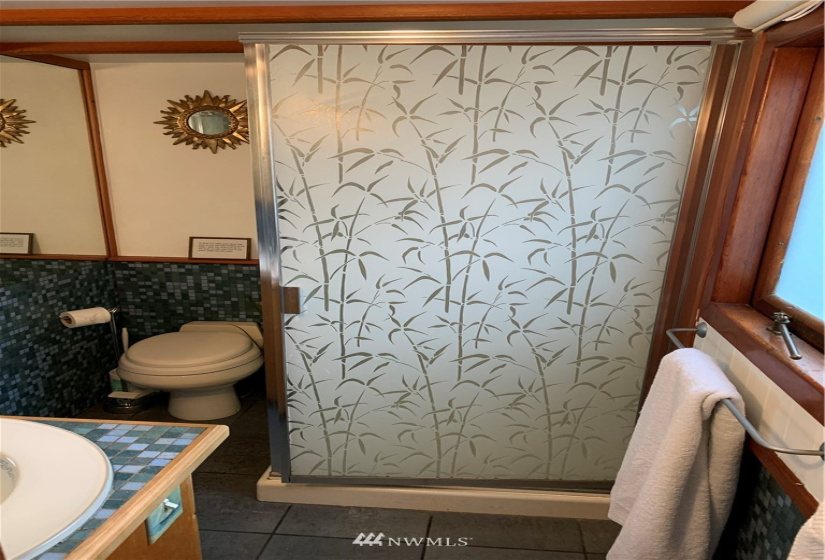 2401 Northlake, Seattle, Washington 98103, 1 Bedroom Bedrooms, ,Residential,For Sale,Northlake,NWM1877051