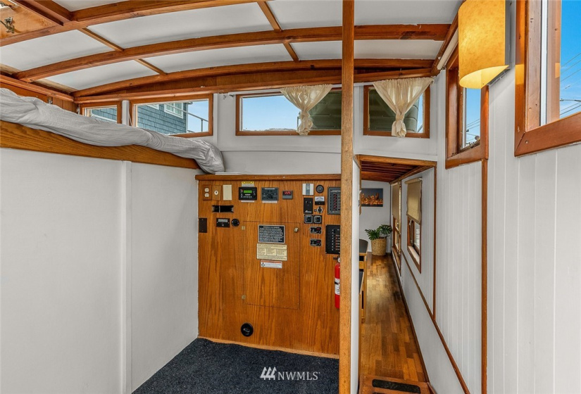 2401 Northlake, Seattle, Washington 98103, 1 Bedroom Bedrooms, ,Residential,For Sale,Northlake,NWM1877051