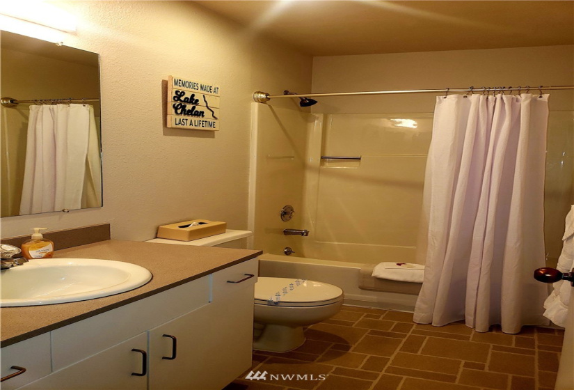1 Nekquelekin 413-F, Manson, Washington 98831, 2 Bedrooms Bedrooms, ,2 BathroomsBathrooms,Residential,For Sale,Nekquelekin,Nekquelekin 413-F,NWM1877147