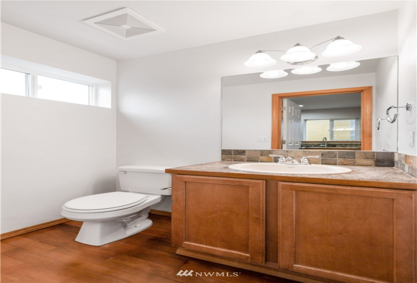 3644 Courtland, Seattle, Washington 98144, 3 Bedrooms Bedrooms, ,2 BathroomsBathrooms,Residential Lease,For Rent,Courtland,NWM1877415