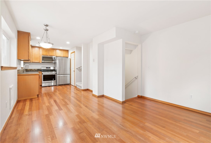 3644 Courtland, Seattle, Washington 98144, 3 Bedrooms Bedrooms, ,2 BathroomsBathrooms,Residential Lease,For Rent,Courtland,NWM1877415