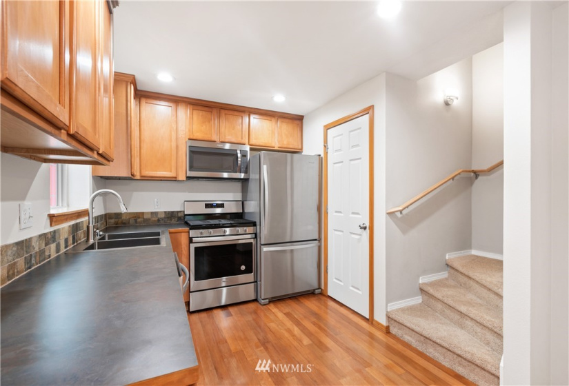 3644 Courtland, Seattle, Washington 98144, 3 Bedrooms Bedrooms, ,2 BathroomsBathrooms,Residential Lease,For Rent,Courtland,NWM1877415