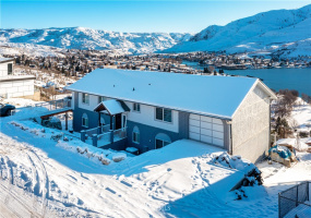 826 Golf Course, Chelan, Washington 98816, 4 Bedrooms Bedrooms, ,1 BathroomBathrooms,Residential,For Sale,GAUKROGER SUBDIVISION,Golf Course,NWM1875074