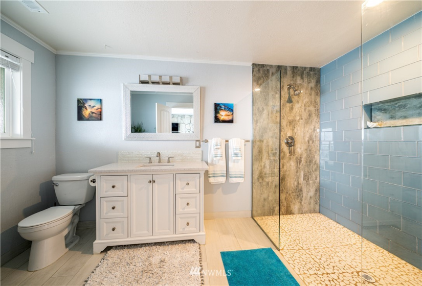 826 Golf Course, Chelan, Washington 98816, 4 Bedrooms Bedrooms, ,1 BathroomBathrooms,Residential,For Sale,GAUKROGER SUBDIVISION,Golf Course,NWM1875074
