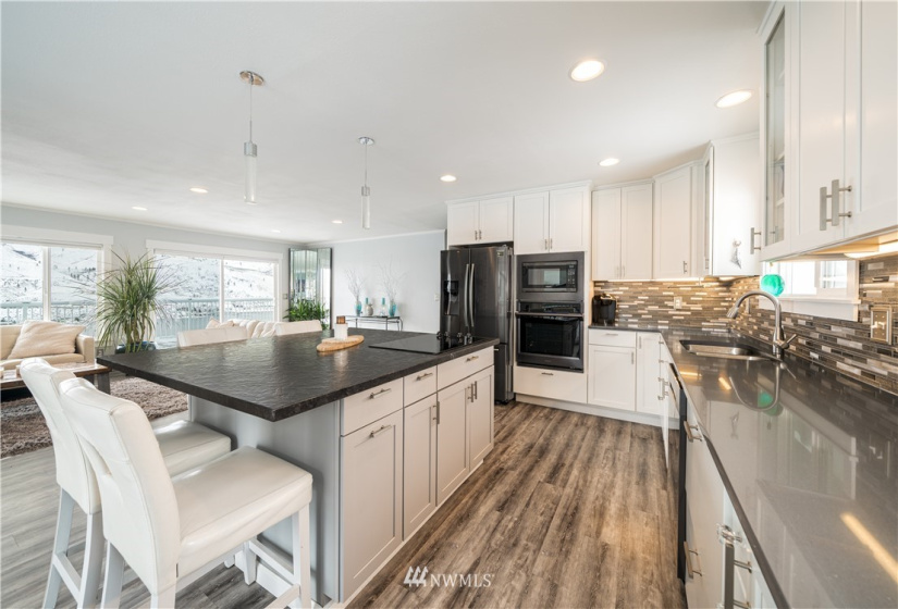 826 Golf Course, Chelan, Washington 98816, 4 Bedrooms Bedrooms, ,1 BathroomBathrooms,Residential,For Sale,GAUKROGER SUBDIVISION,Golf Course,NWM1875074