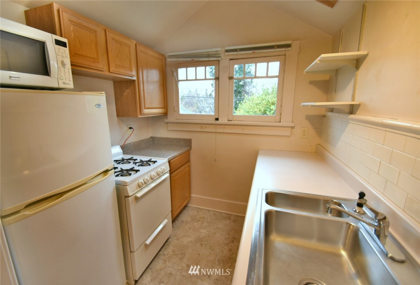 5054 7th, Seattle, Washington 98105, 1 Bedroom Bedrooms, ,1 BathroomBathrooms,Residential Lease,For Rent,7th,NWM1877574