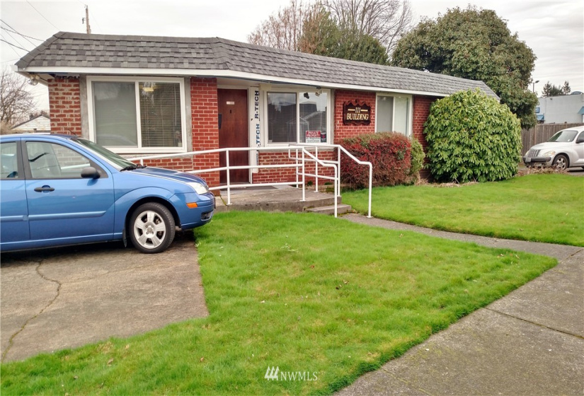 111 5th, Auburn, Washington 98002, ,Residential Lease,For Rent,5th,NWM1877035