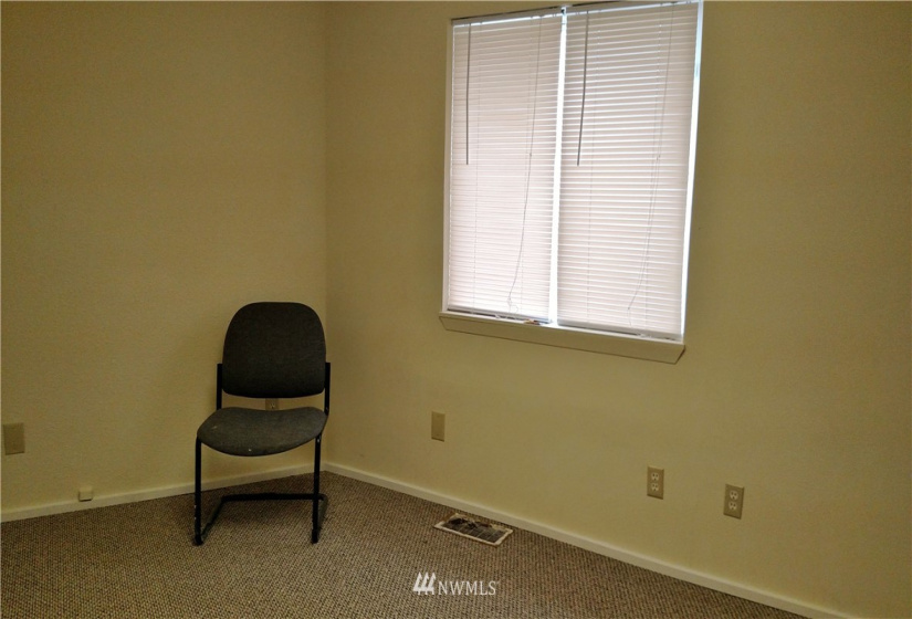 111 5 th, Auburn, Washington 98002, ,Residential Lease,For Rent,5 th,NWM1877044