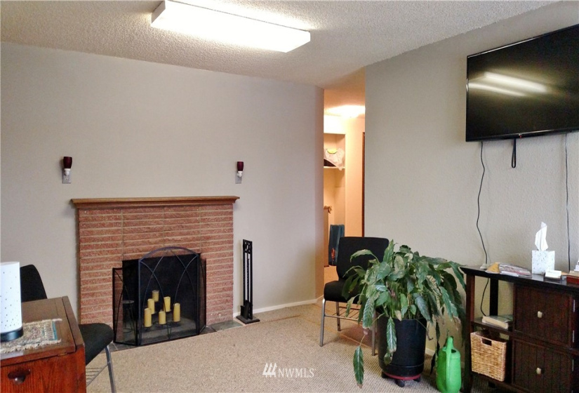 111 5 th, Auburn, Washington 98002, ,Residential Lease,For Rent,5 th,NWM1877044