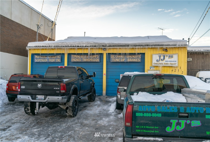 421 Mission, Wenatchee, Washington 98801, ,Commercial Sale,For Sale,Mission,NWM1877598