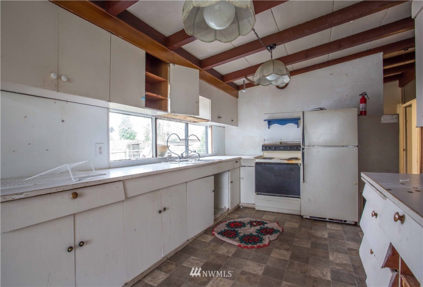 613 6th, Oak Harbor, Washington 98277, 3 Bedrooms Bedrooms, ,1 BathroomBathrooms,Residential,For Sale,Pattons 2nd Add,6th,NWM1874782