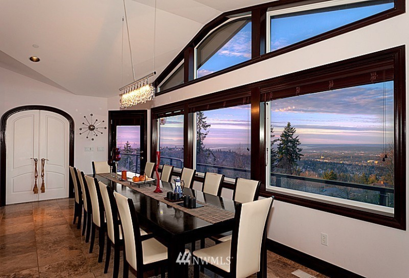 17209 Couger Maintain, Bellevue, Washington 98006, 5 Bedrooms Bedrooms, ,4 BathroomsBathrooms,Residential Lease,For Rent,Couger Maintain,NWM1876944