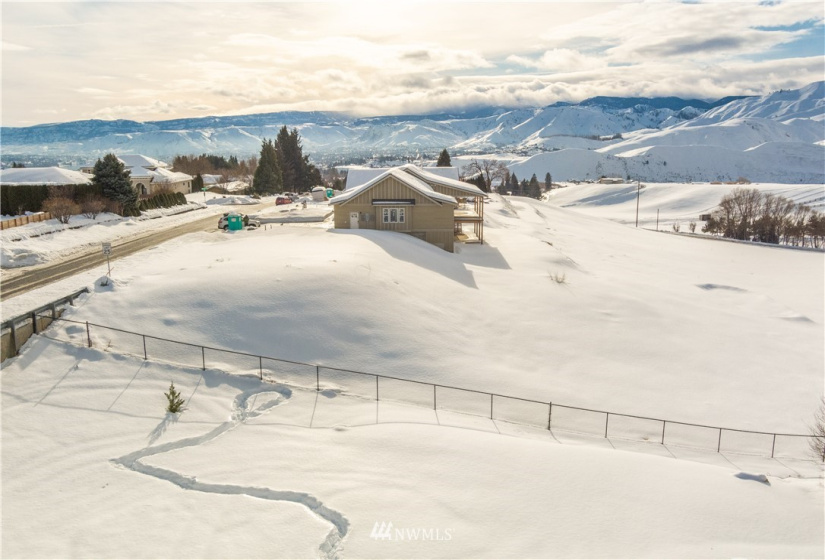 3646 School, Wenatchee, Washington 98801, ,Land,For Sale,LOT 1 SP 2016-060 LOT A BLA 2016-058,School,NWM1877500