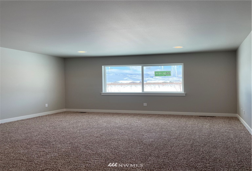 42 Emma, Wenatchee, Washington 98801, 3 Bedrooms Bedrooms, ,1 BathroomBathrooms,Residential,For Sale,Pheasant Hills,Emma,NWM1877364