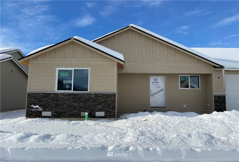 42 Emma, Wenatchee, Washington 98801, 3 Bedrooms Bedrooms, ,1 BathroomBathrooms,Residential,For Sale,Pheasant Hills,Emma,NWM1877364