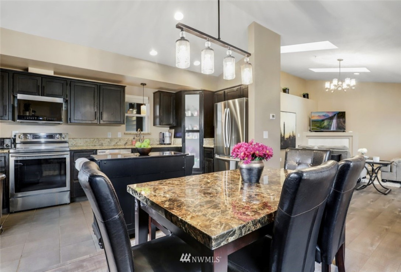 5264 121st, Vancouver, Washington 98682, 2 Bedrooms Bedrooms, ,2 BathroomsBathrooms,Residential,For Sale,ONE LAKE PLACE CONDO PH 1 UNIT 276 SUB 2002,121st,NWM1875827