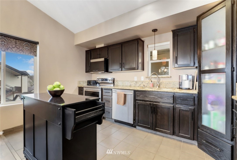 5264 121st, Vancouver, Washington 98682, 2 Bedrooms Bedrooms, ,2 BathroomsBathrooms,Residential,For Sale,ONE LAKE PLACE CONDO PH 1 UNIT 276 SUB 2002,121st,NWM1875827